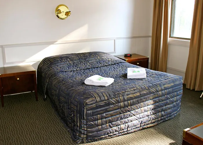 Royal Exhibition Hotel